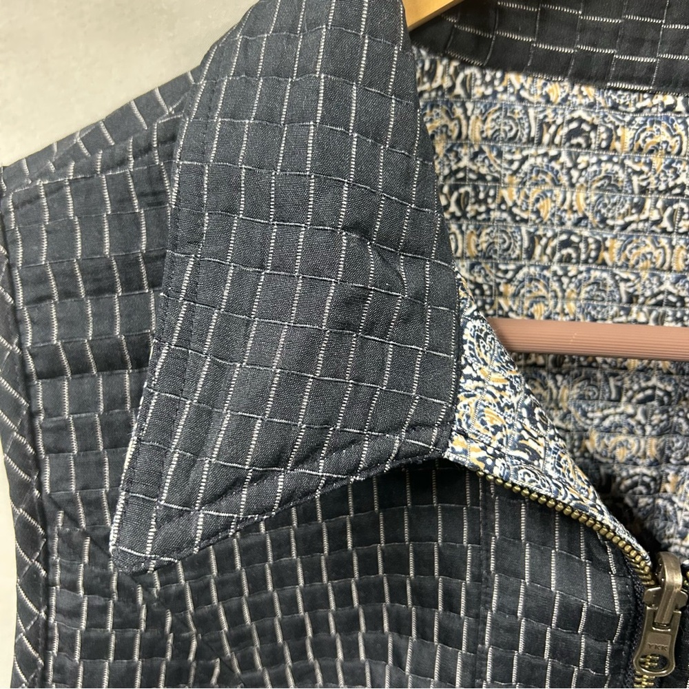 Unbranded reversible vest in  XL.‎ See measurements for accurate fit. - Picture 7 of 8